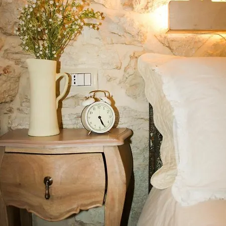Enjoytrulli - Unesco Site * Alberobello