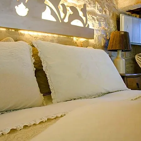 Enjoytrulli - Unesco Site * Alberobello